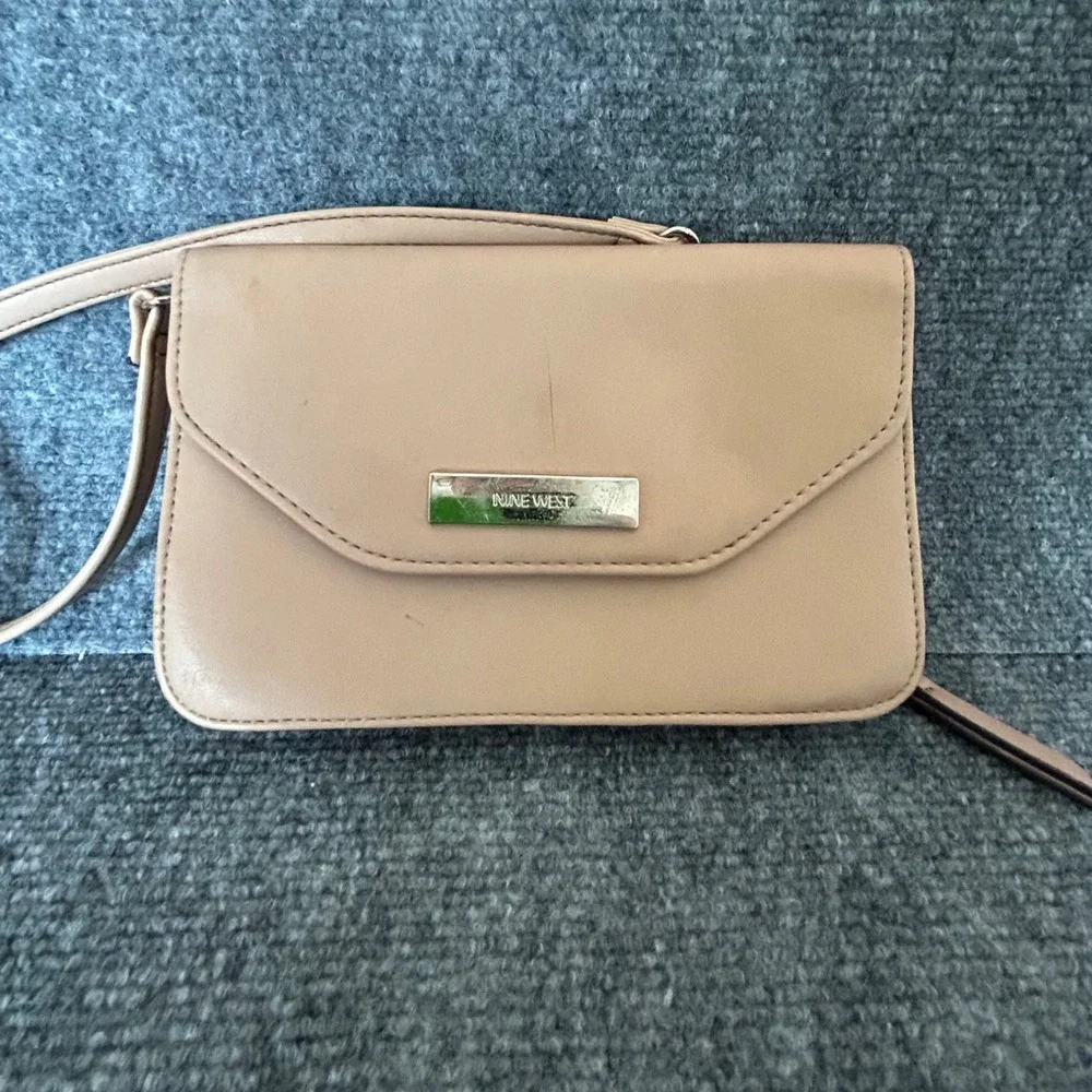 Nine West Tan Faux Leather Crossbody Wallet Bag Silver Tone Hardware